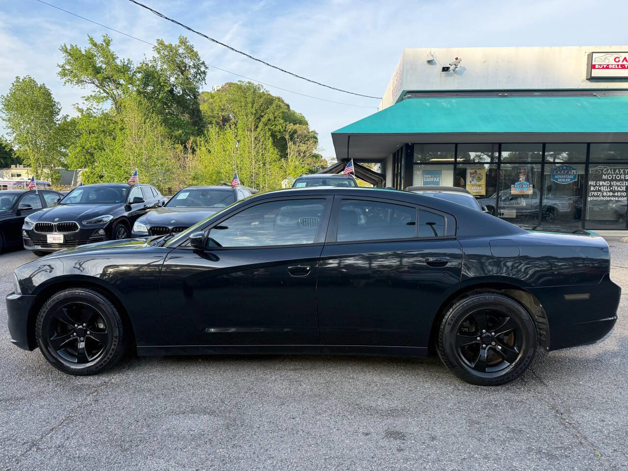 Used 2014 Dodge Charger SE w/ Connectivity Group image 7