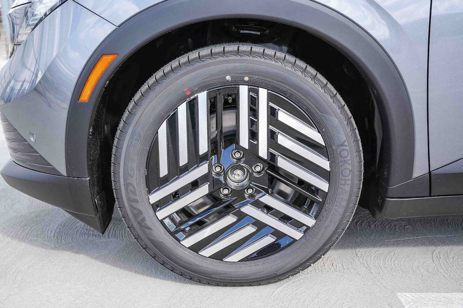 Used 2026 Nissan Leaf SV+ w/ Floor Mat Package (SV+) FWD image 11
