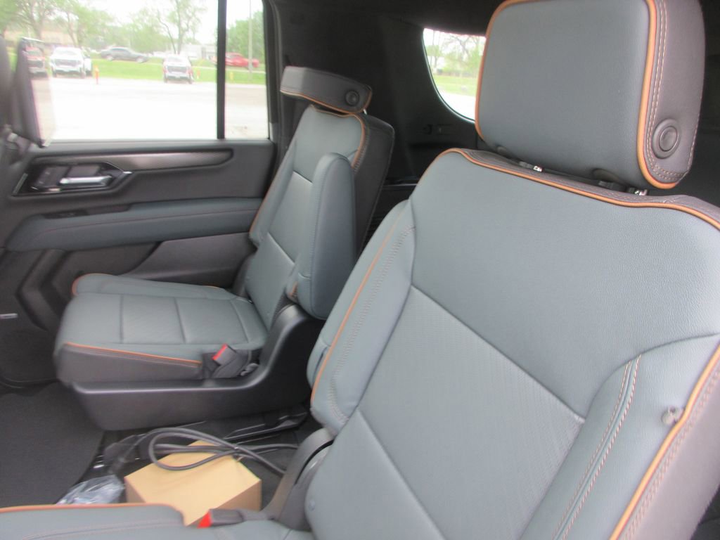 New 2026 GMC Yukon XL AT4 image 12