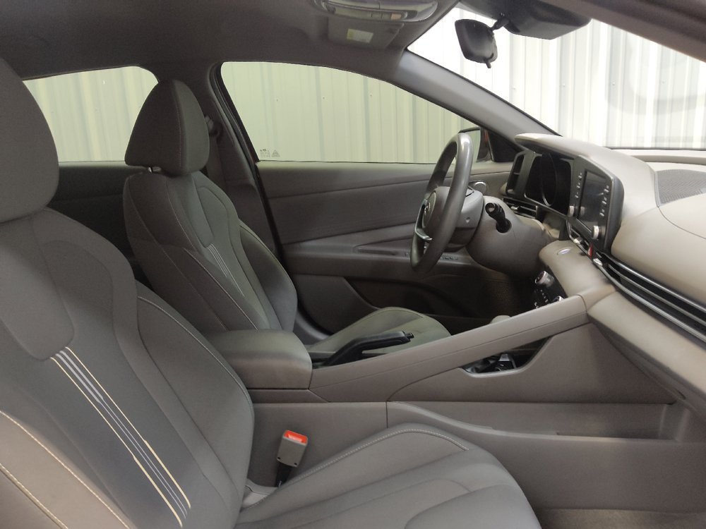 Used 2022 Hyundai Elantra SEL FWD image 21