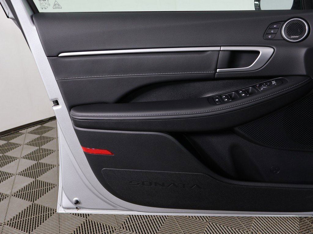 Used 2025 Hyundai Sonata Limited image 26