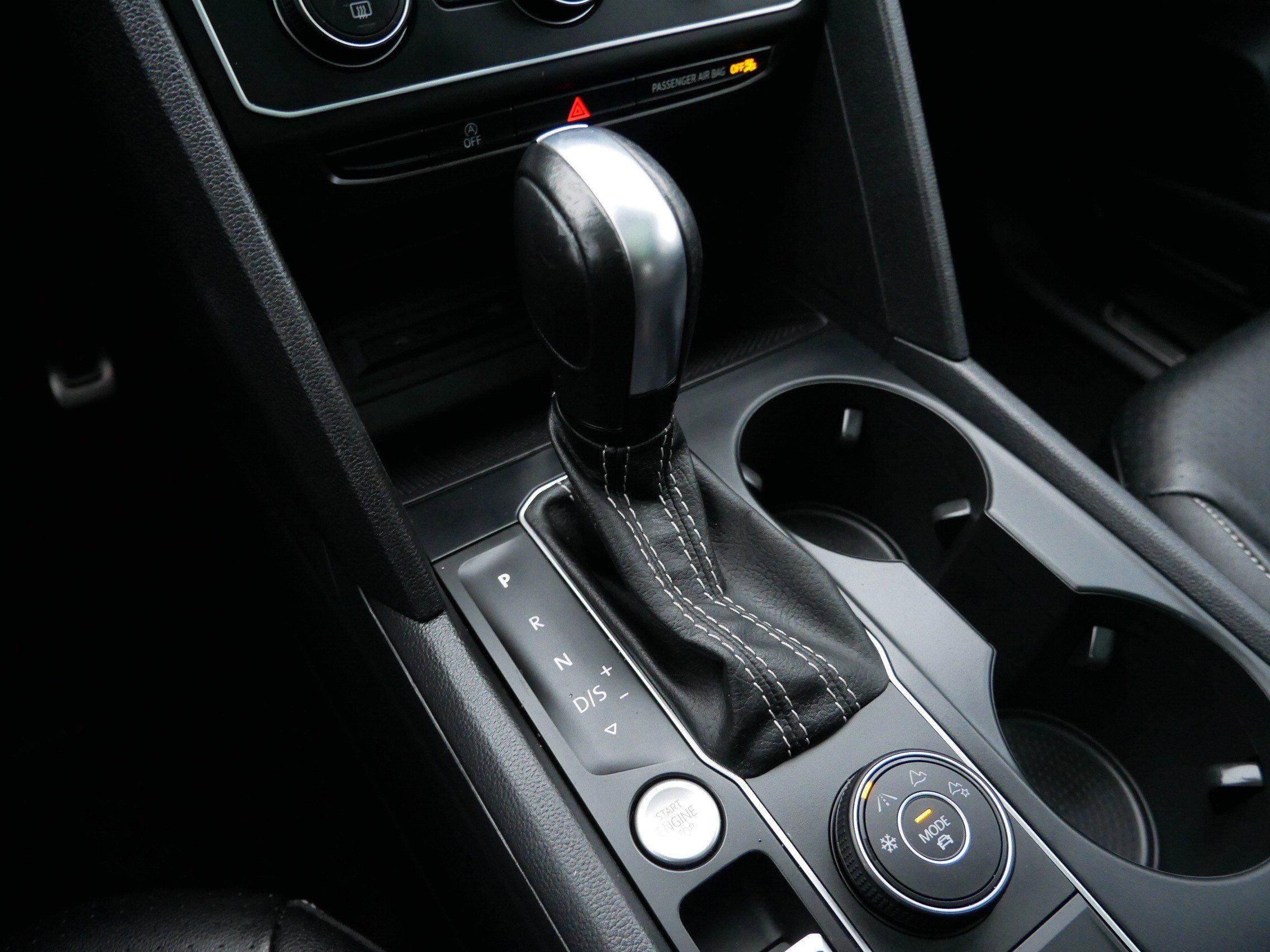 Used 2021 Volkswagen Atlas SE image 24