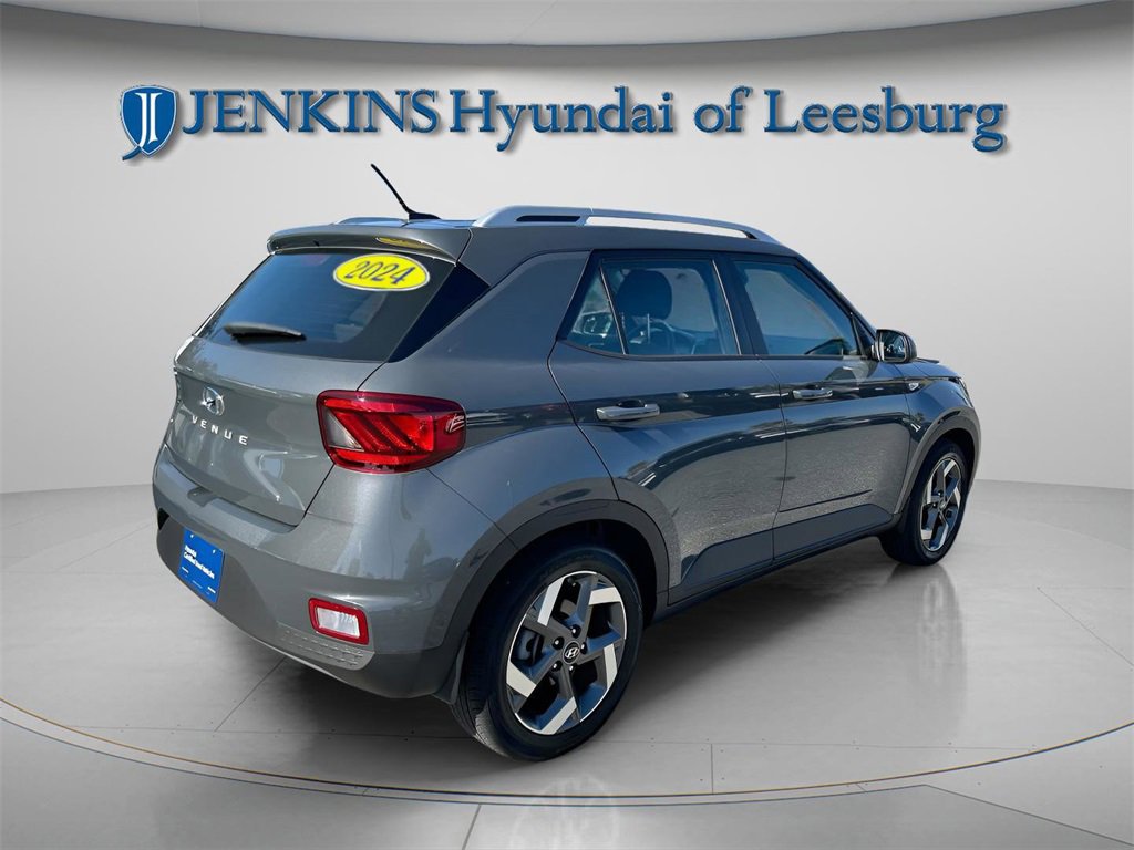 Certified 2024 Hyundai Venue SEL image 8