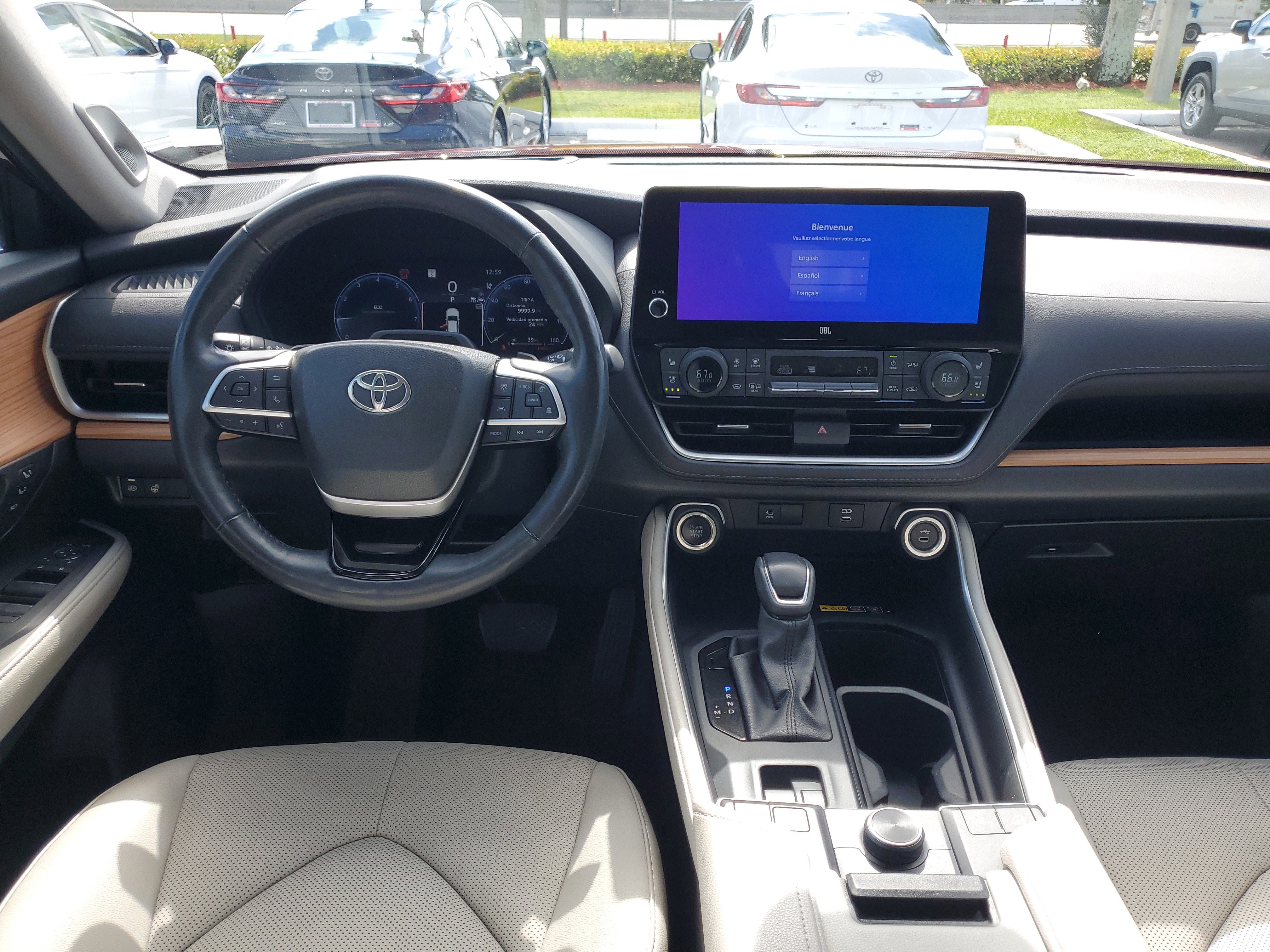 Used 2024 Toyota Grand Highlander Platinum image 16