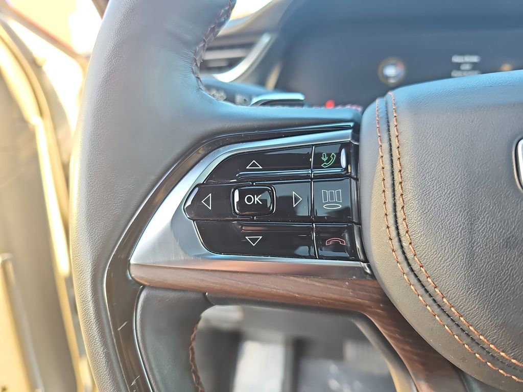 Used 2022 Jeep Grand Cherokee L Summit w/ Luxury Tech Group V image 18