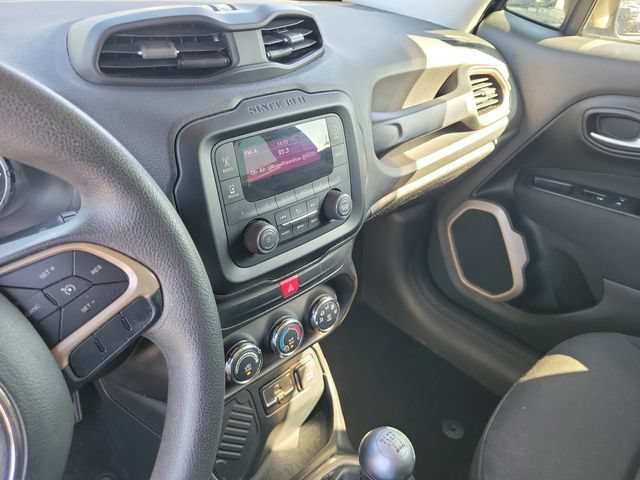 Used 2017 Jeep Renegade Sport w/ Power & Air Group FWD image 23