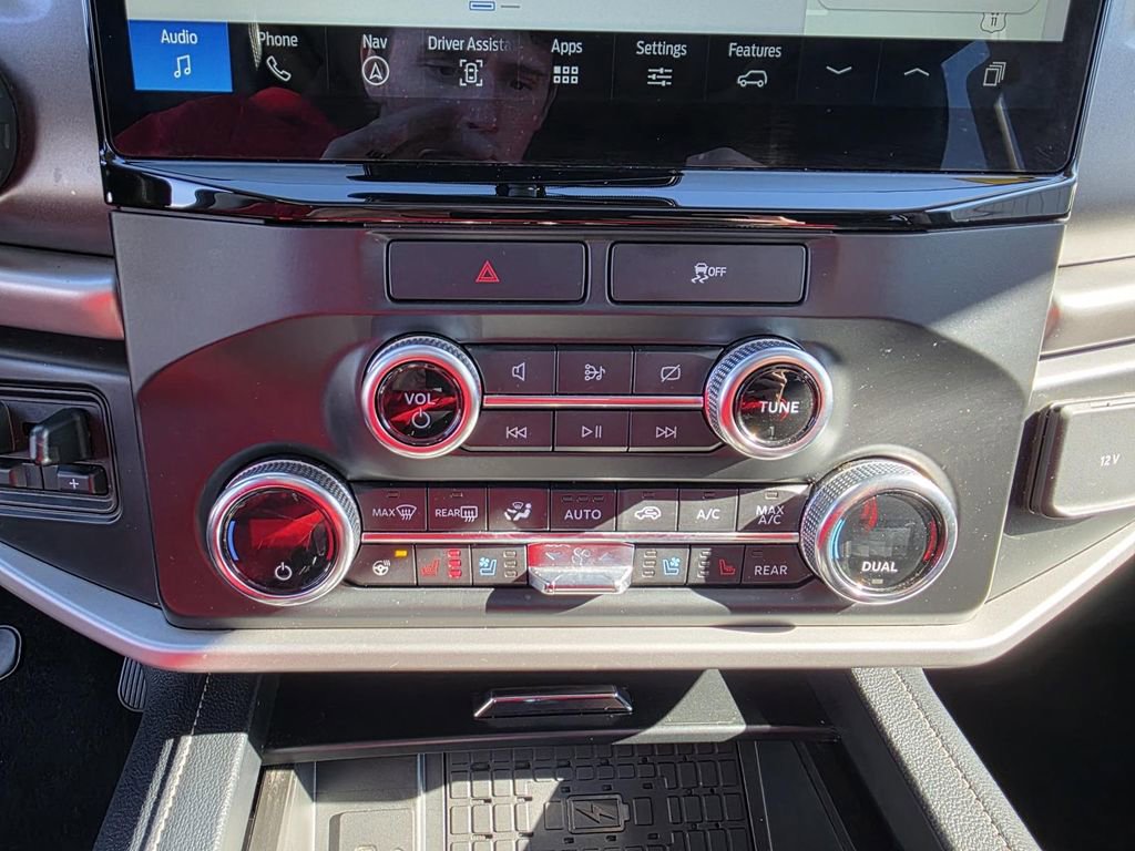 Used 2022 Ford Expedition XLT image 20