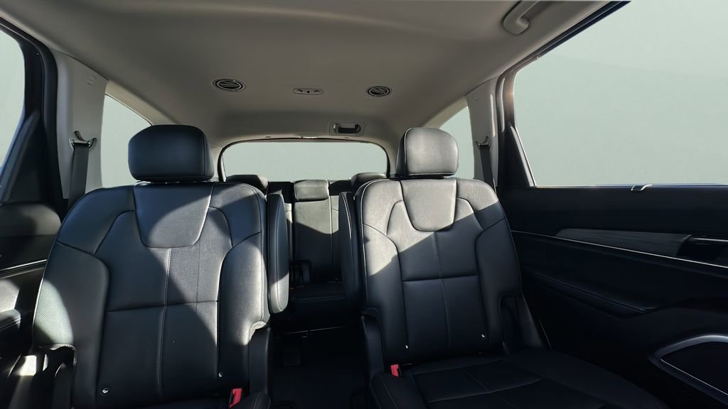 Used 2022 Kia Telluride EX w/ EX Premium Package image 30