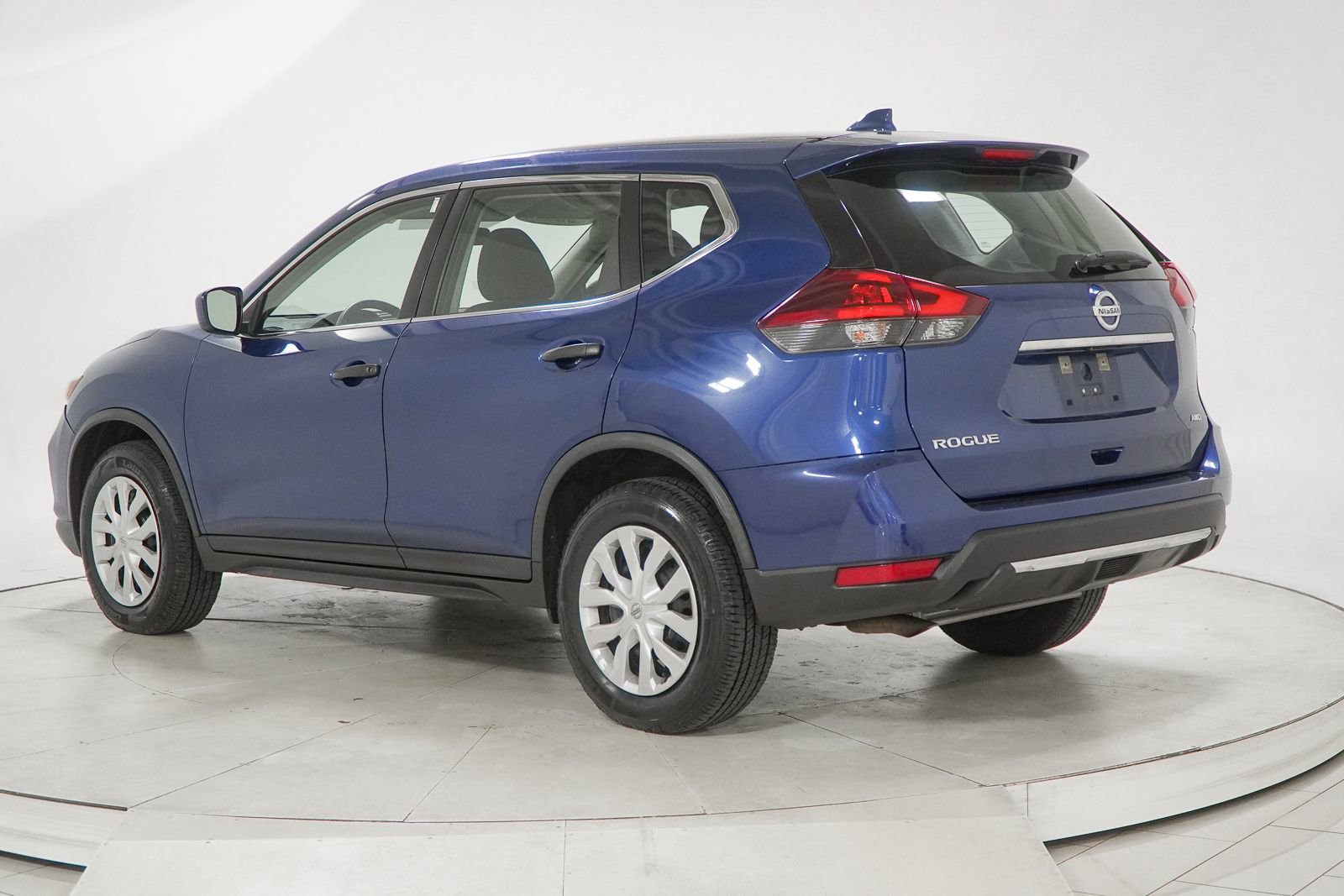 Used 2018 Nissan Rogue S image 7