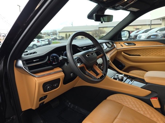 Used 2024 Jeep Grand Cherokee L Summit image 16