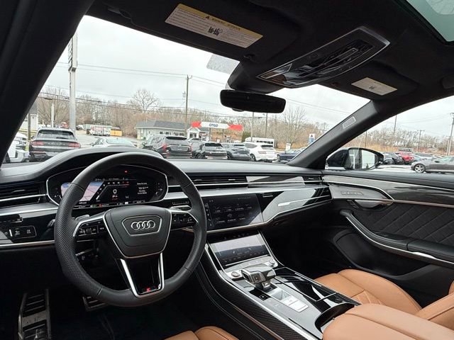 Used 2025 Audi S8 image 20