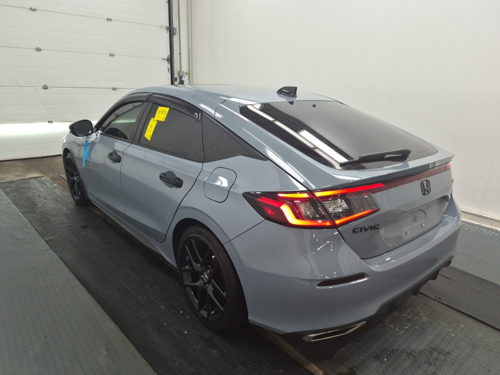 Used 2024 Honda Civic Sport Touring image 6
