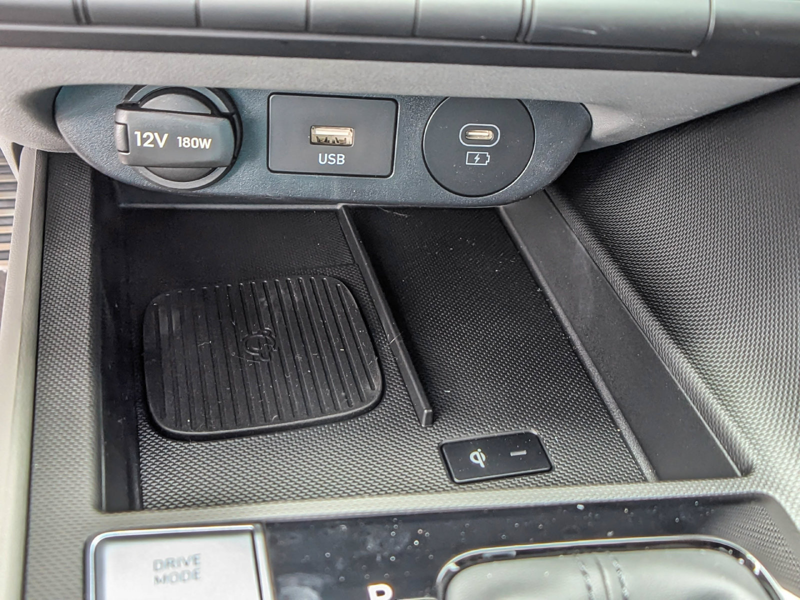 Used 2025 Hyundai Elantra SEL FWD image 25