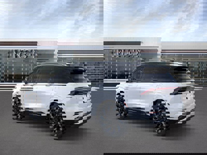 New 2026 Lincoln Nautilus Reserve image 26