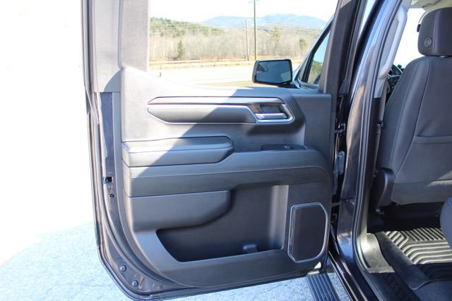 Used 2024 Chevrolet Silverado 1500 LT image 35