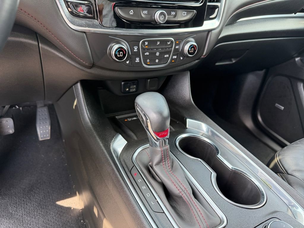 Used 2023 Chevrolet Traverse RS AWD/4WD image 21