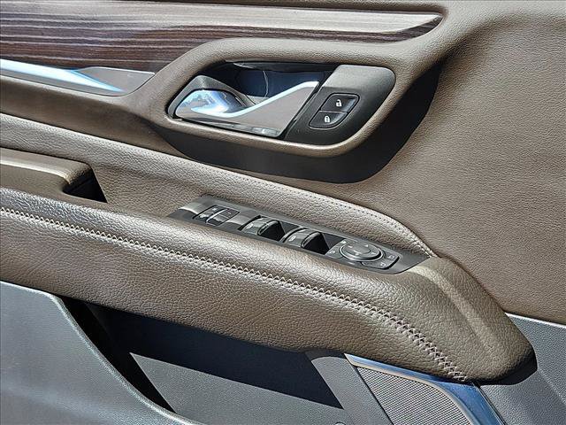 Used 2023 GMC Yukon XL Denali AWD/4WD image 11