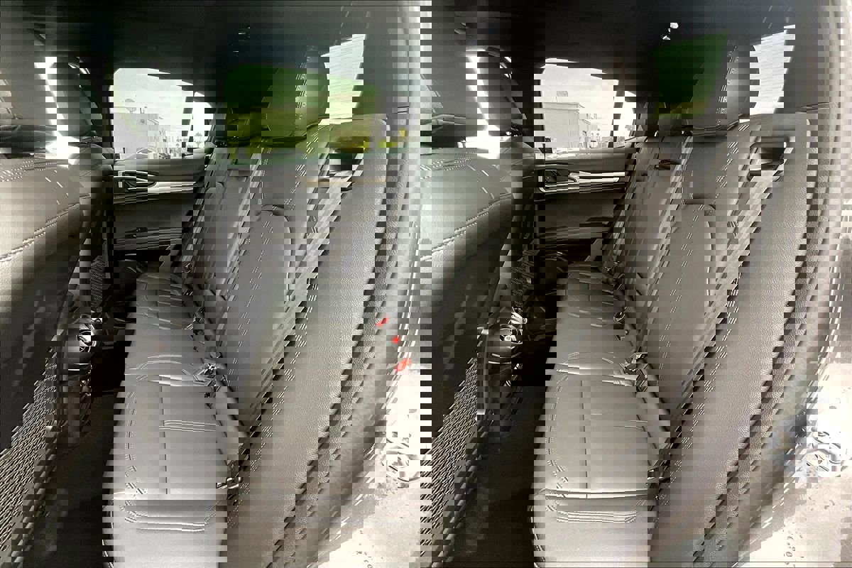 New 2025 Alfa Romeo Stelvio Sprint image 10