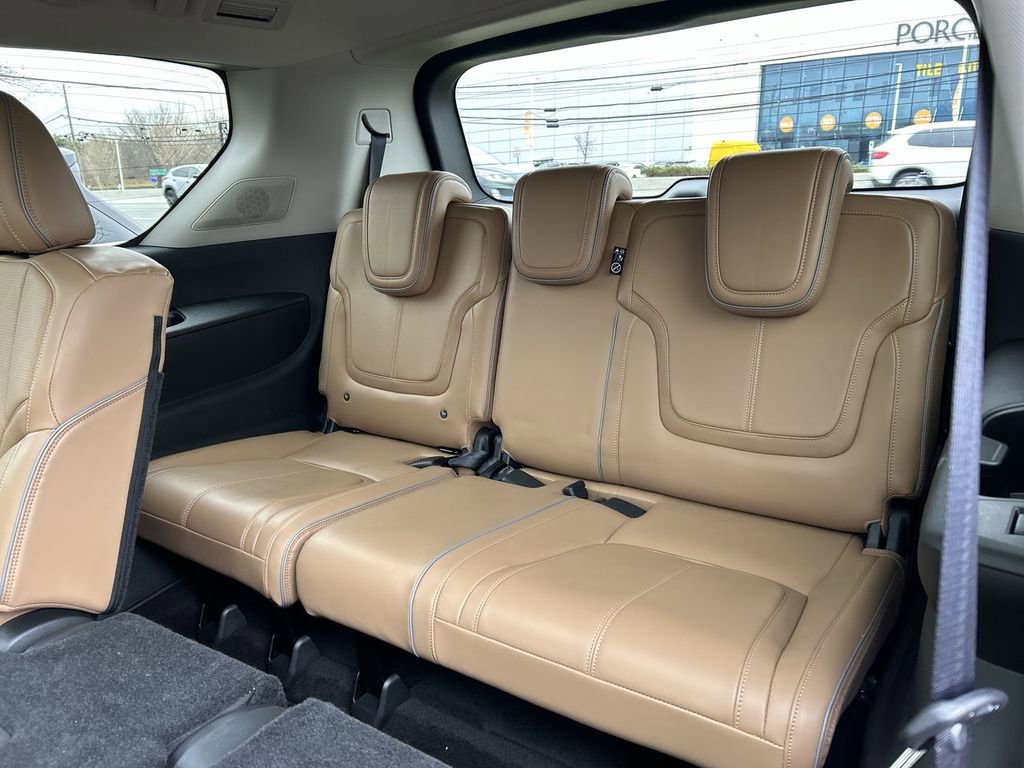 Certified 2025 INFINITI QX80 Sensory image 24