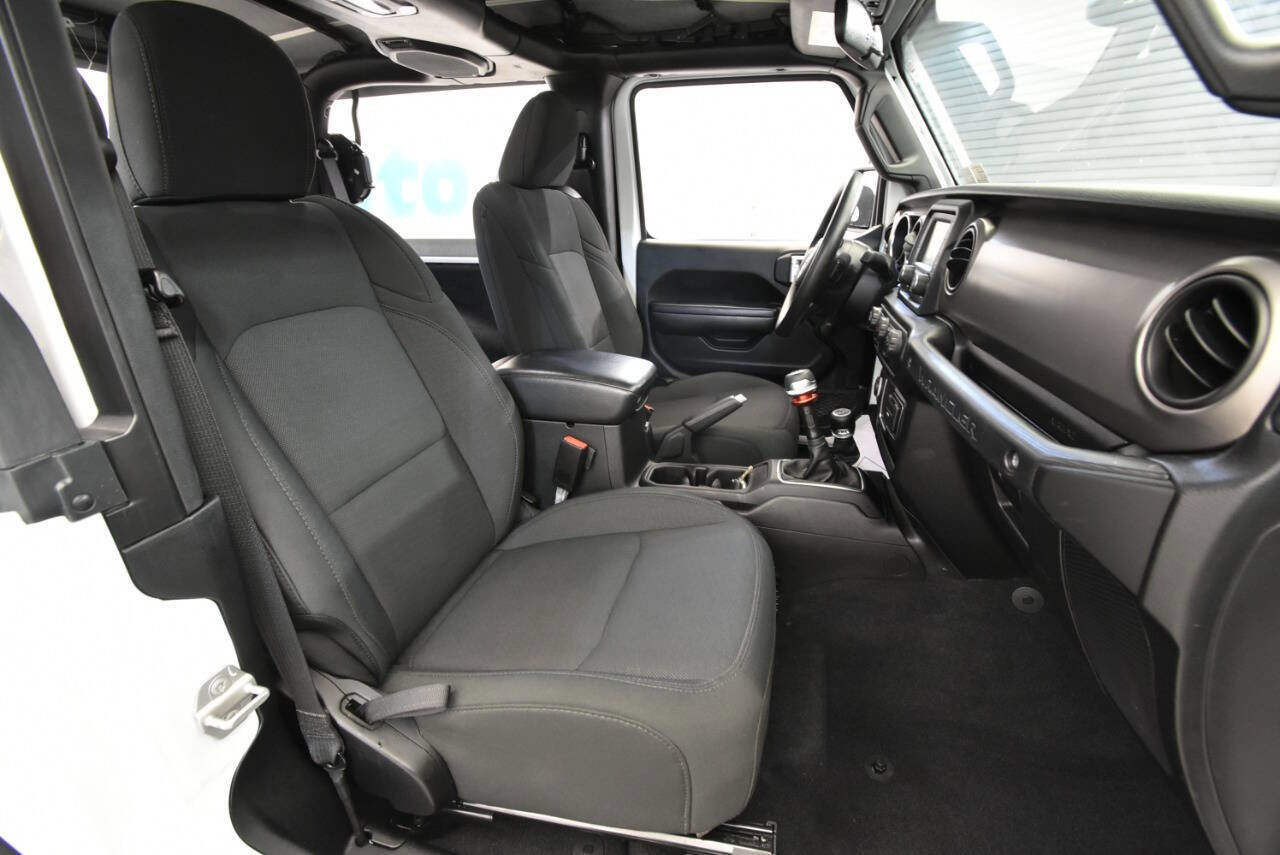 Used 2021 Jeep Wrangler Sport AWD/4WD image 16
