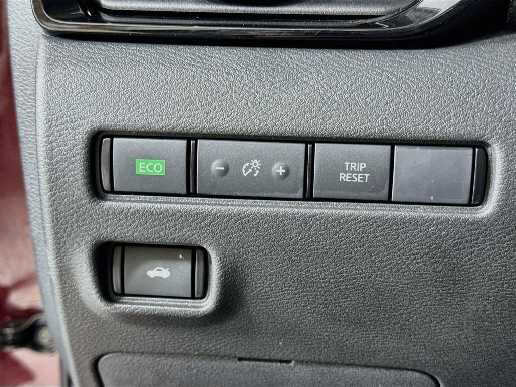 Used 2020 Nissan Sentra SV FWD image 15