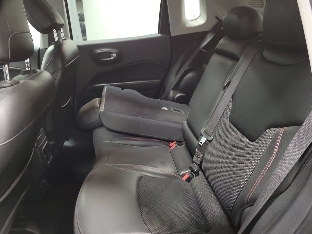 Used 2020 Jeep Compass Trailhawk AWD/4WD image 20
