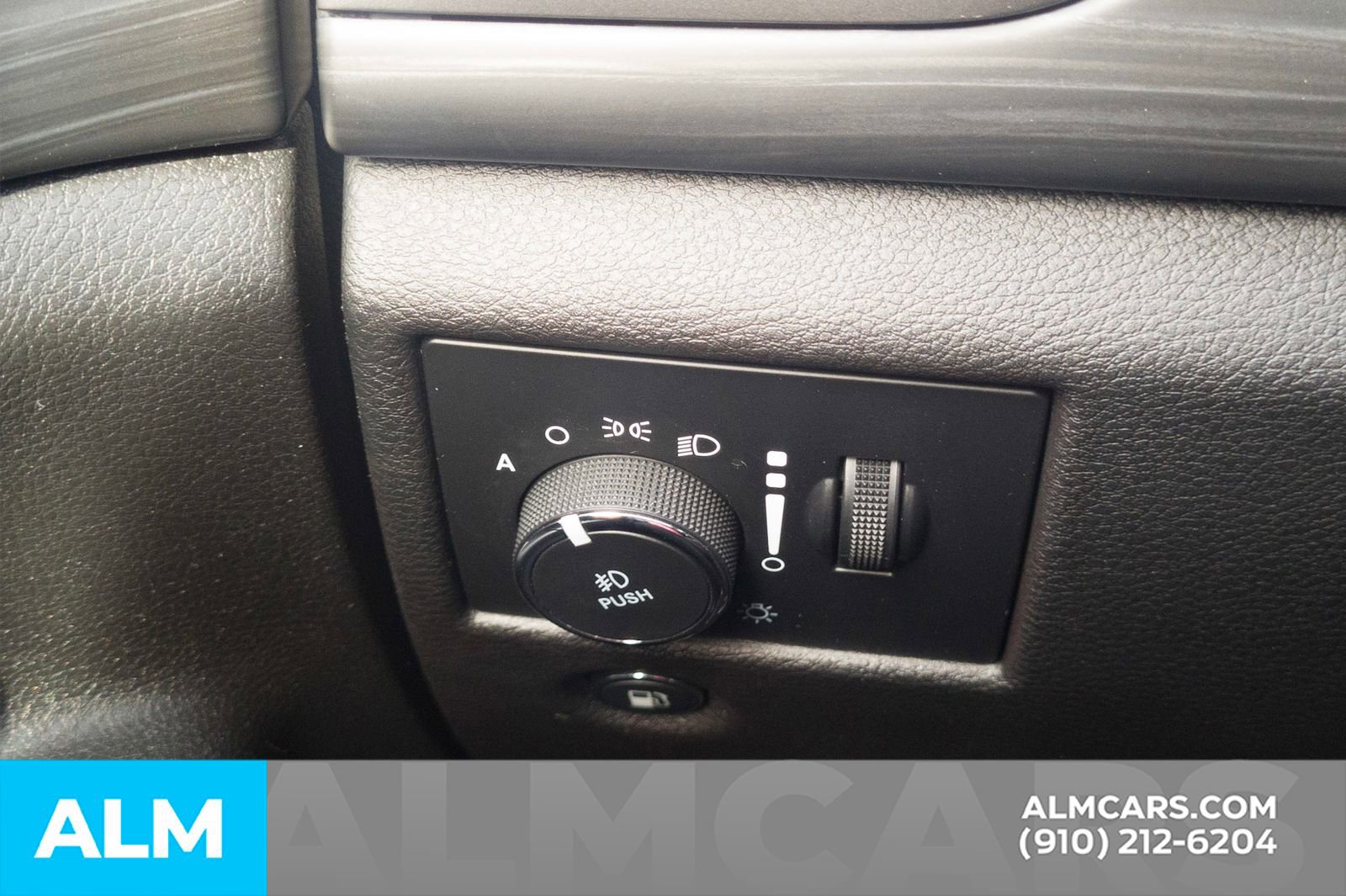 Used 2019 Jeep Grand Cherokee Altitude image 35