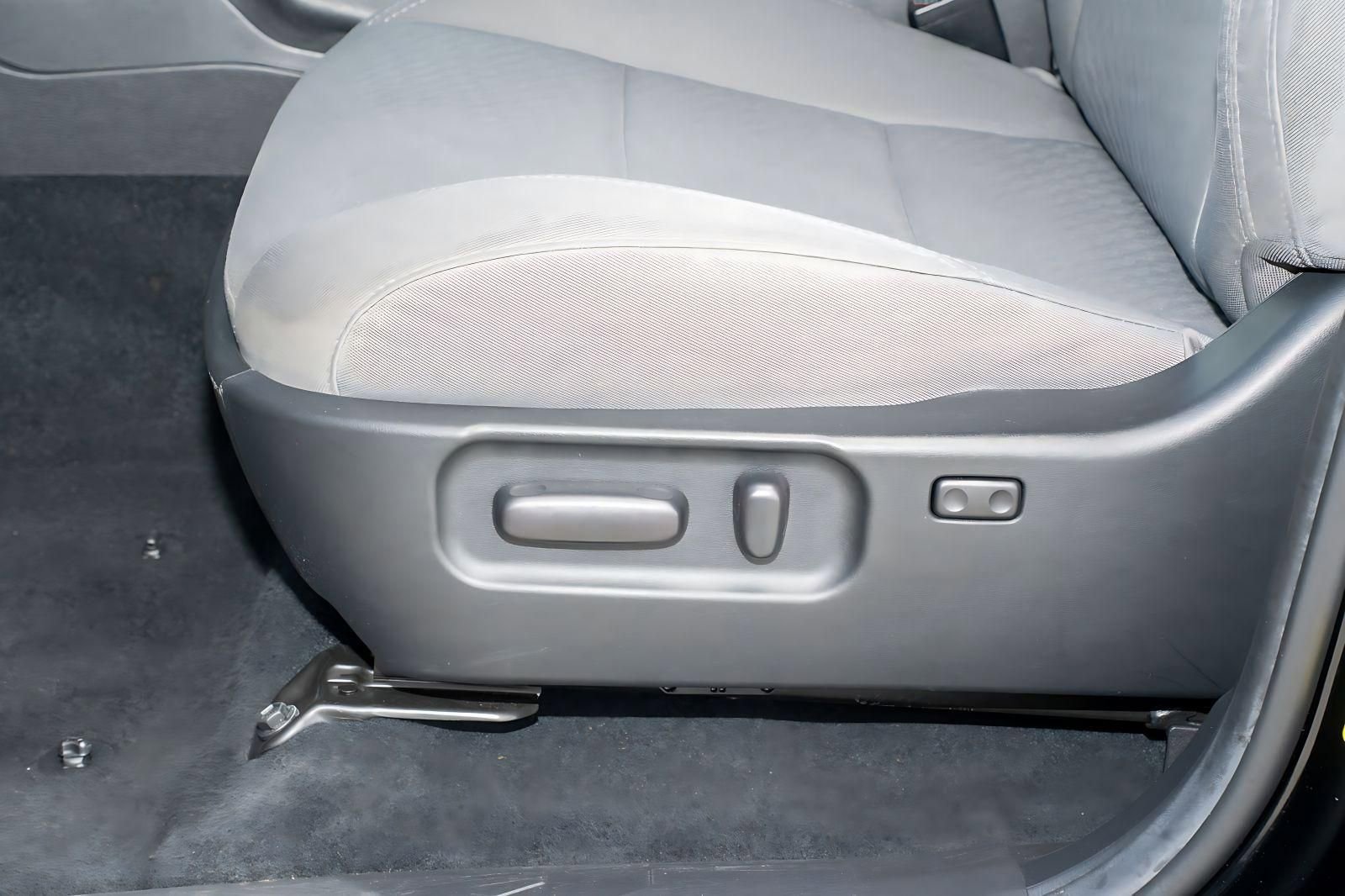 Used 2023 Toyota Tacoma SR5 RWD image 27
