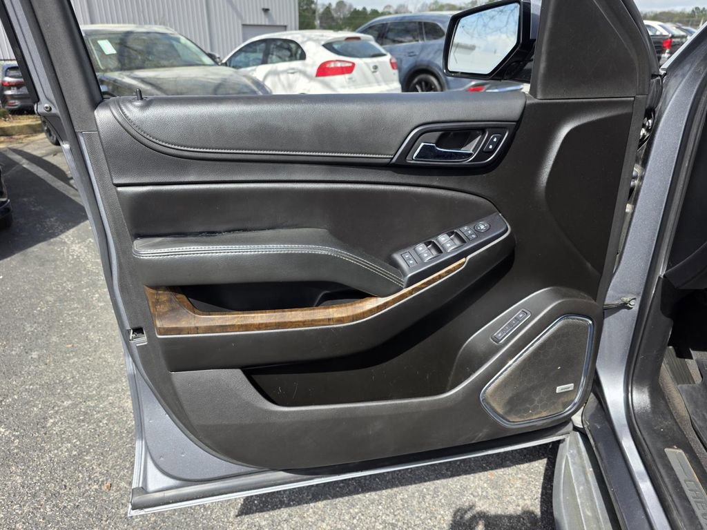 Used 2020 Chevrolet Tahoe LT w/ Luxury Package image 12