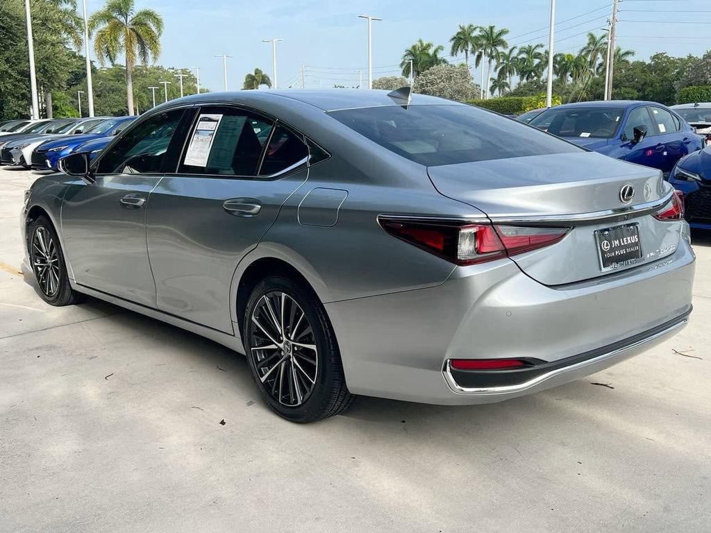 Certified 2024 Lexus ES 250 w/ Premium Package AWD/4WD image 5