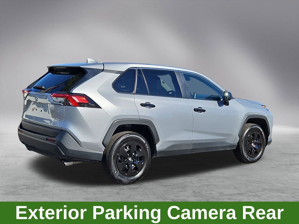 Used 2025 Toyota RAV4 LE image 7