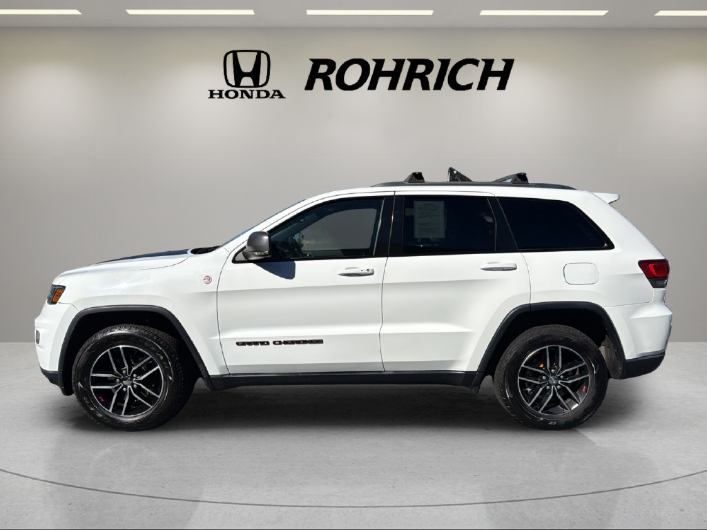 Used 2017 Jeep Grand Cherokee Trailhawk AWD/4WD image 9