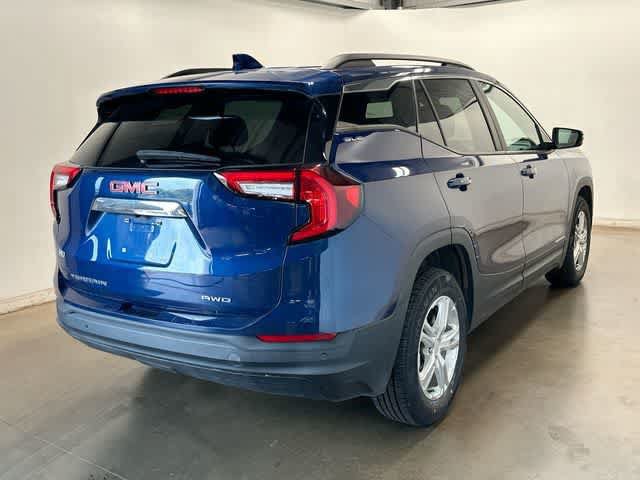 Used 2023 GMC Terrain SLE w/ Driver Convenience Package AWD/4WD image 32
