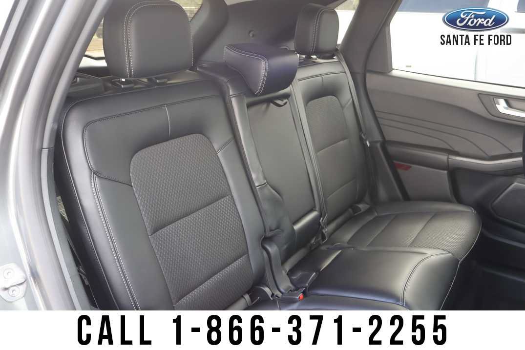 Used 2025 Ford Escape SE FWD image 23