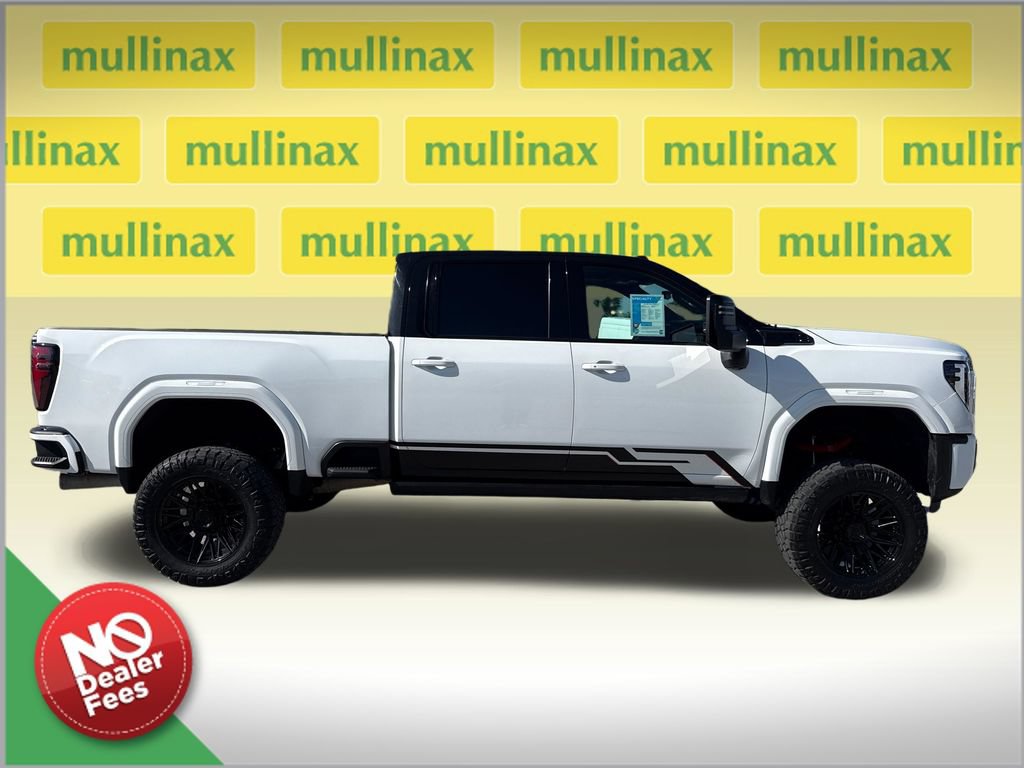 Used 2024 GMC Sierra 2500 AT4 w/ AT4 Premium Plus Package AWD/4WD image 2