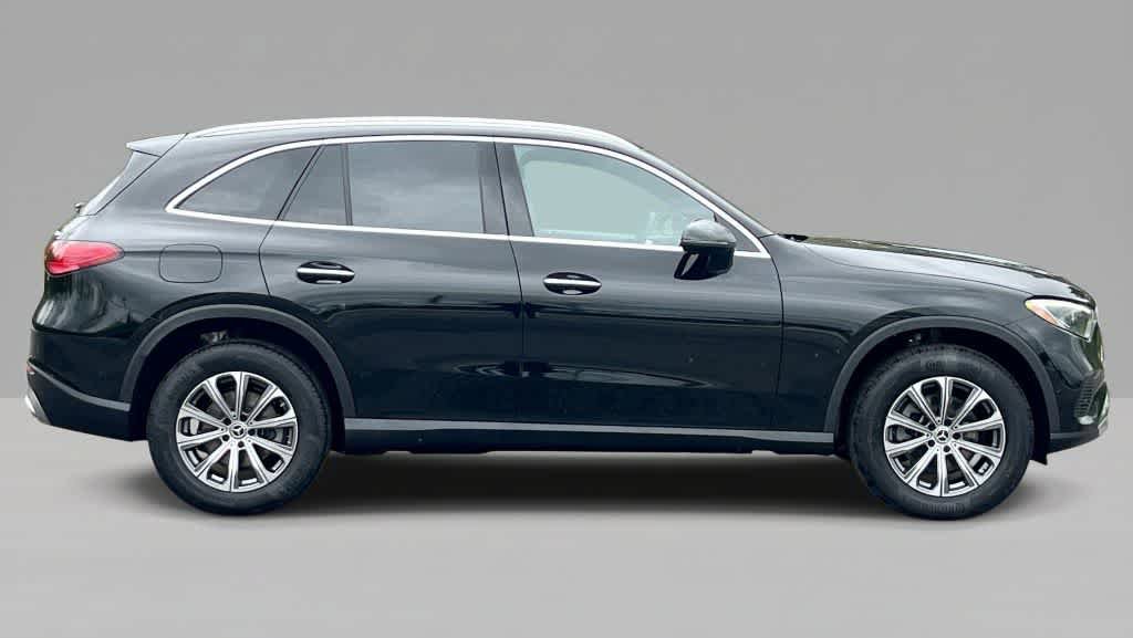 Used 2026 Mercedes-Benz GLC 300 4MATIC image 9