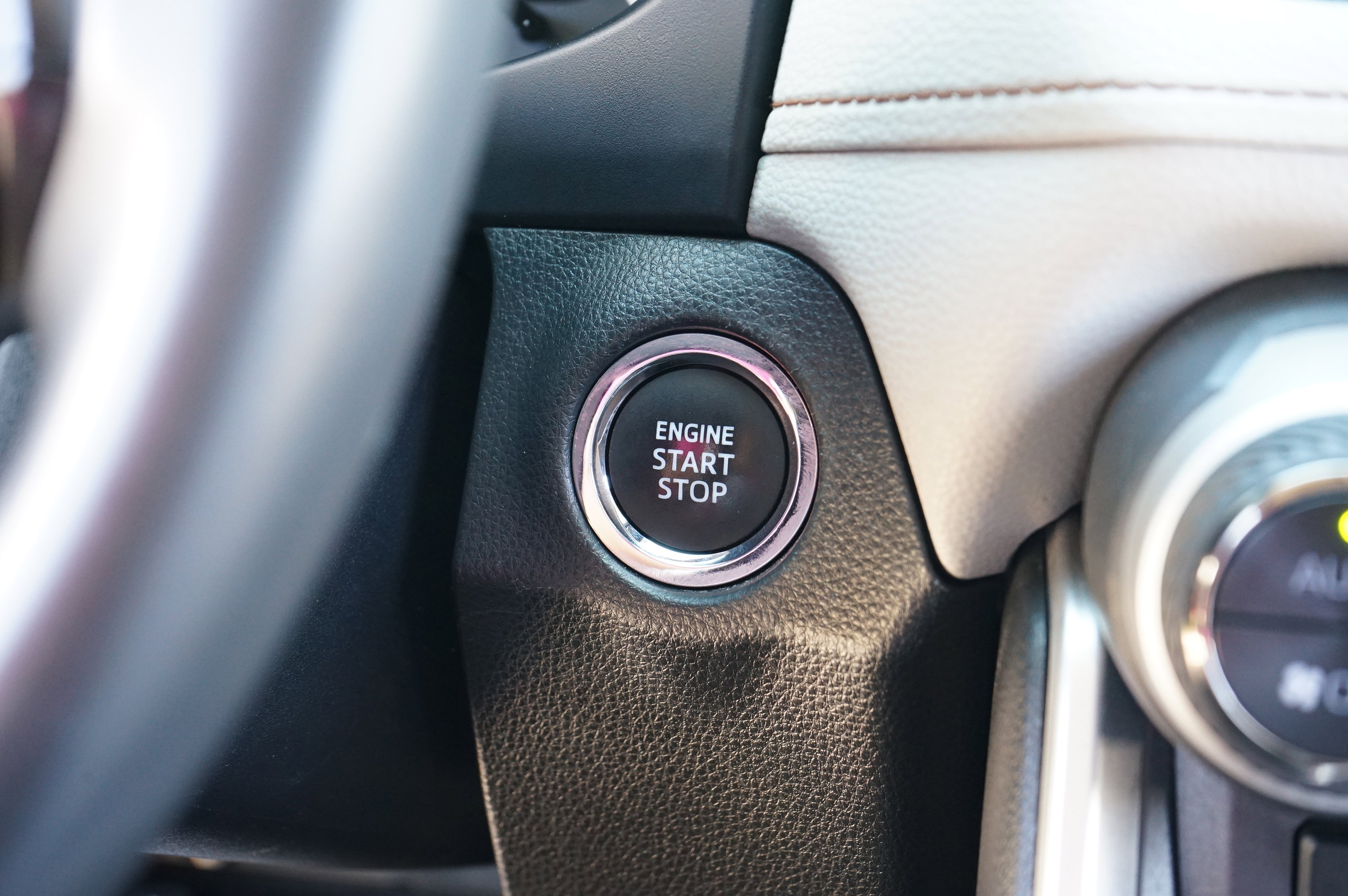 Used 2023 Toyota RAV4 XLE Premium image 25