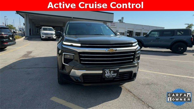 Used 2024 Chevrolet Traverse RS image 3