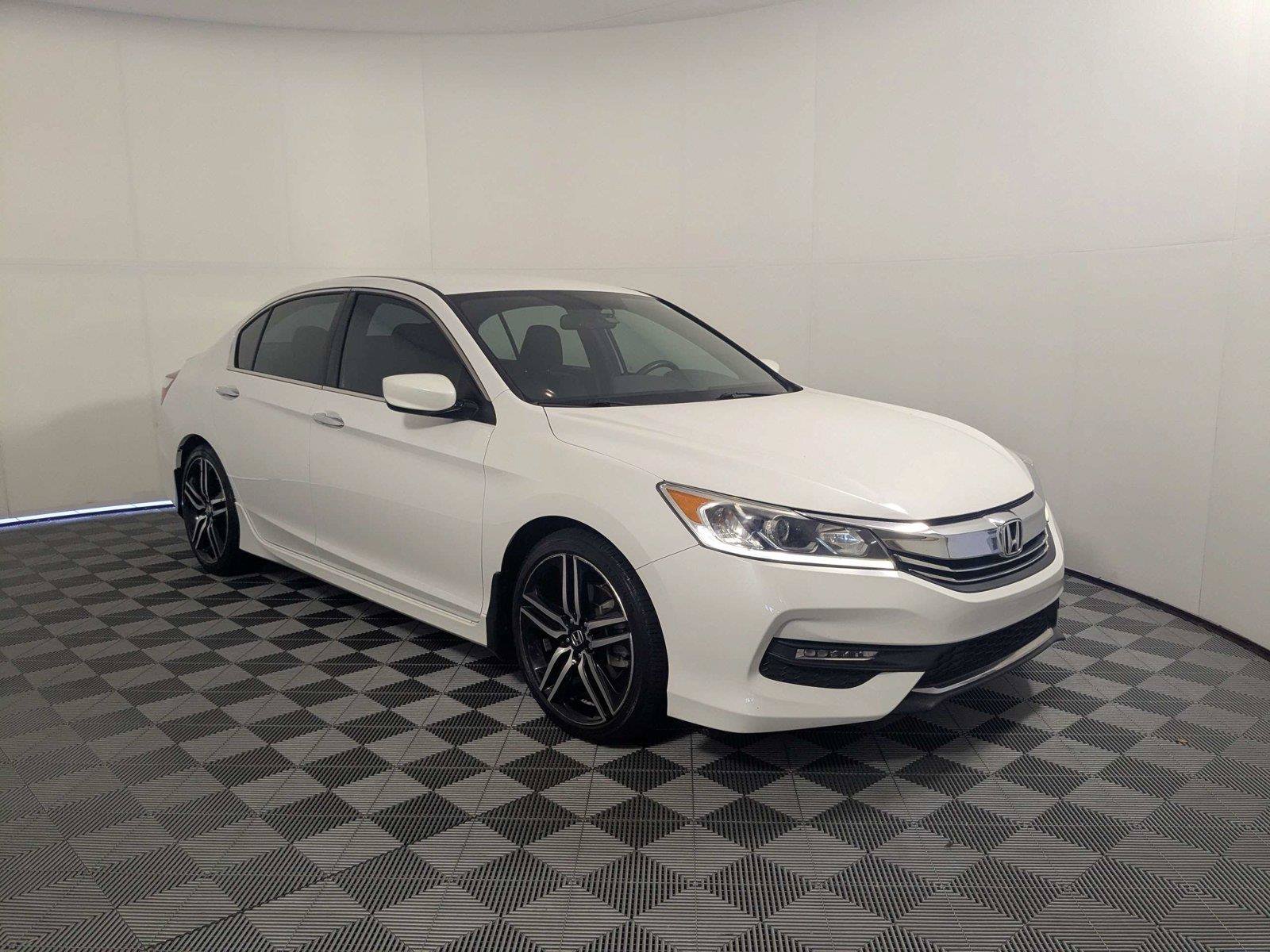 Used 2017 Honda Accord Sport Special Edition image 3