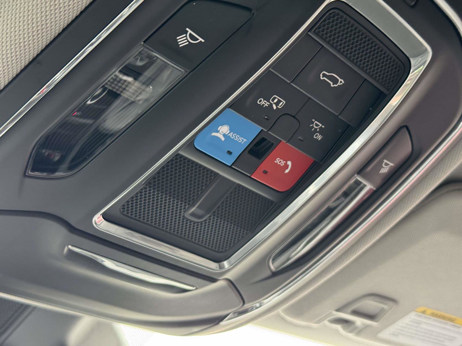 Used 2023 Jeep Grand Cherokee Limited AWD/4WD image 11