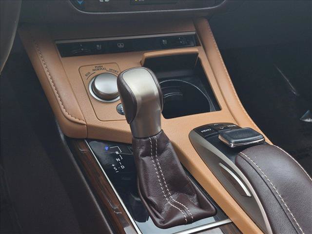Used 2016 Lexus ES 350 w/ Luxury Package w/Wood Trim FWD image 15