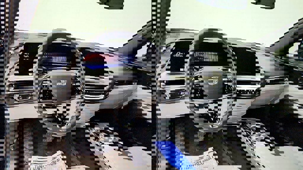 Used 2024 Cadillac Lyriq Luxury image 12