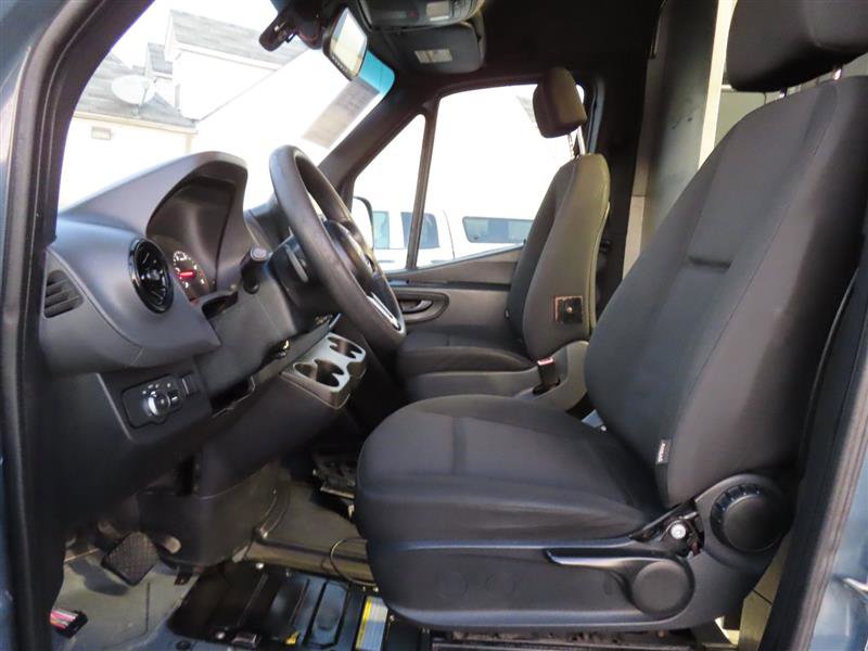 Used 2019 Mercedes-Benz Sprinter 144 image 19