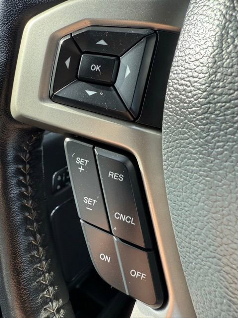 Used 2022 Ford F250 Lariat w/ Black Appearance Package image 36