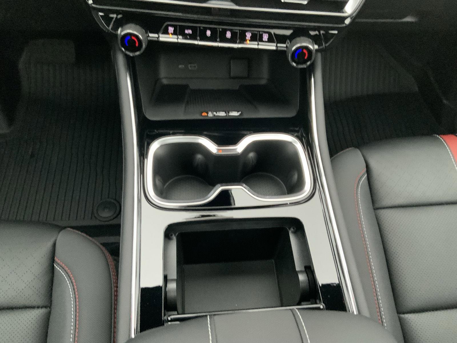 New 2026 Chevrolet Traverse RS w/ LPO, Floor Liner Package image 54