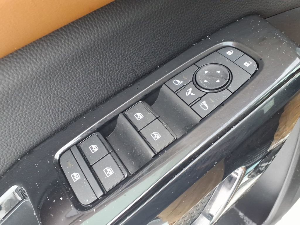 New 2026 Nissan Pathfinder Platinum image 17