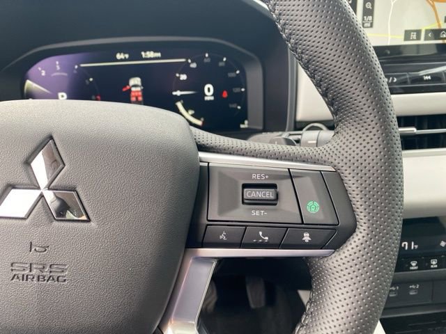 New 2025 Mitsubishi Outlander SE image 22