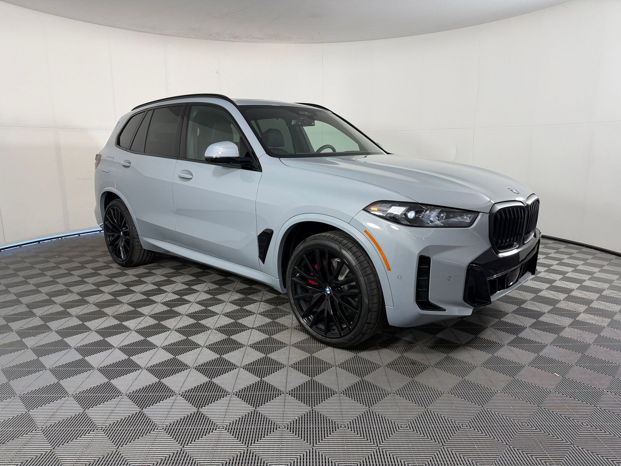New 2026 BMW X5 sDrive40i w/ M Sport Package RWD image 7