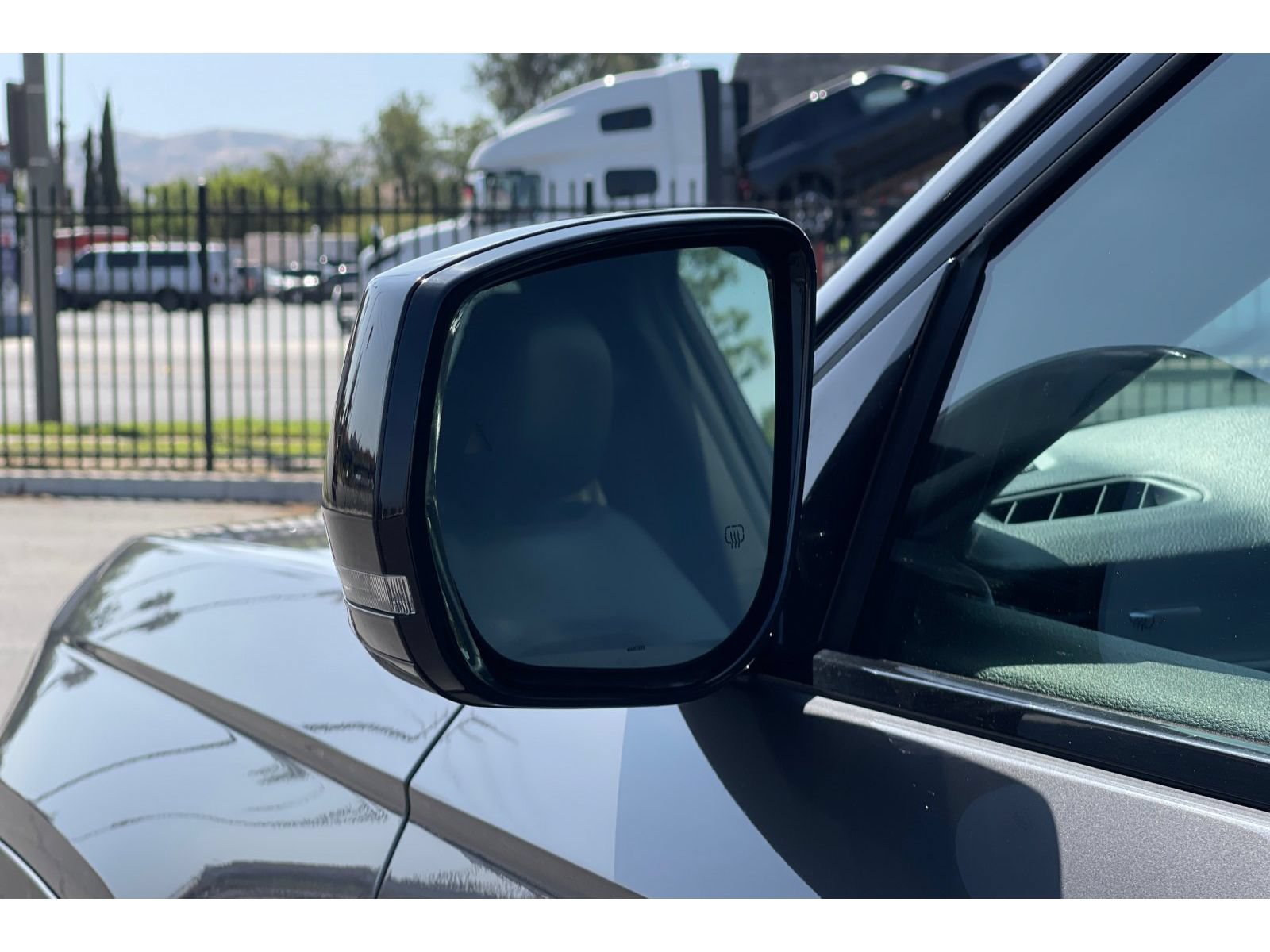 Used 2022 Jeep Grand Cherokee L Laredo RWD image 53