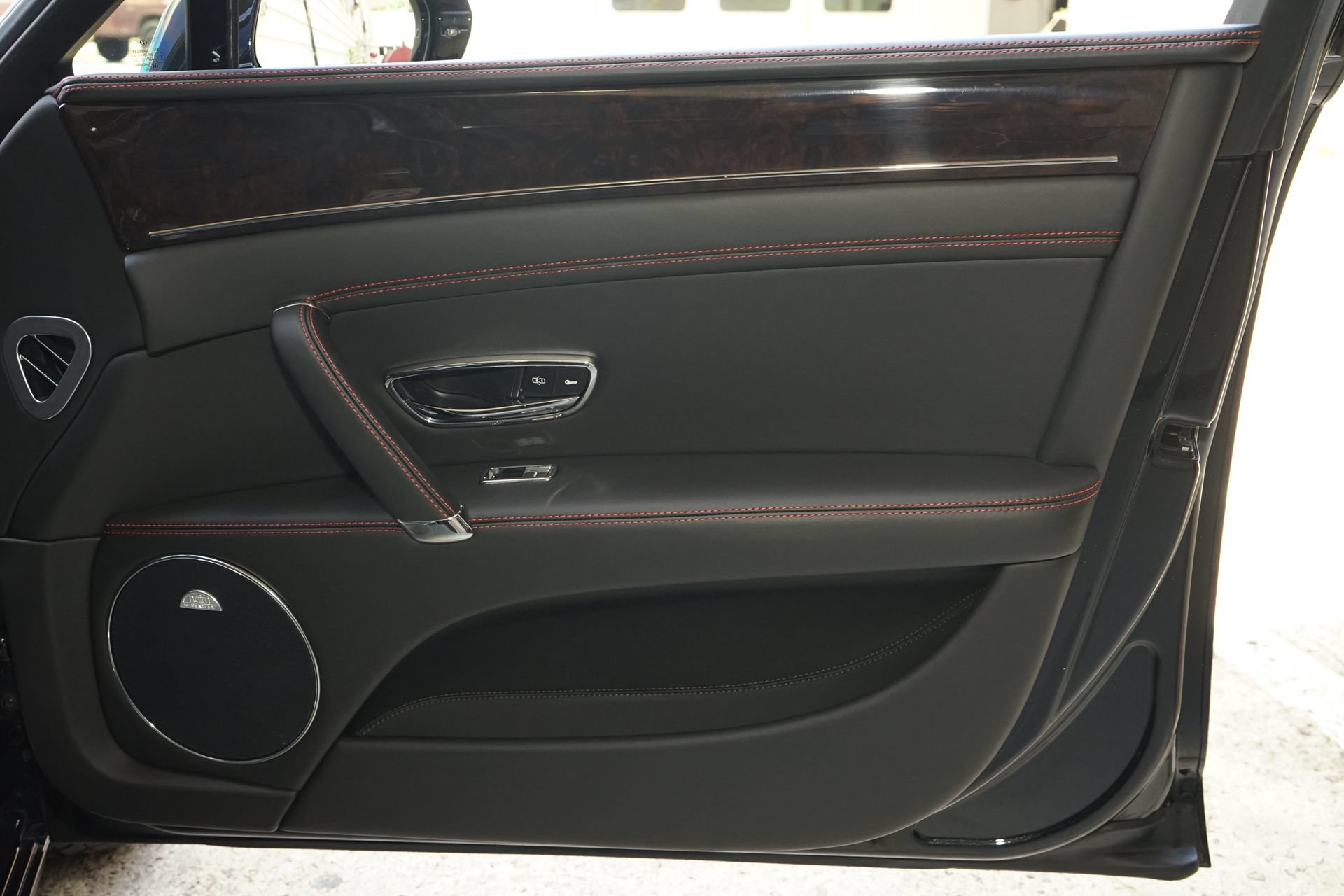 Used 2014 Bentley Flying Spur W12 AWD/4WD image 25